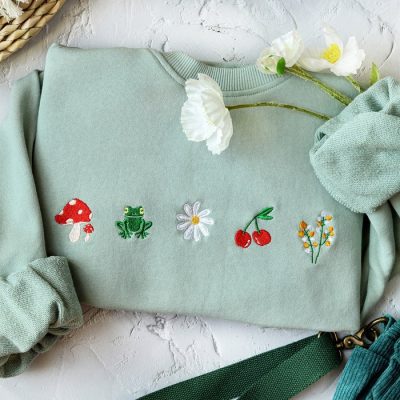 Cute Daisy Mushroom Embroidered Sweatshirt