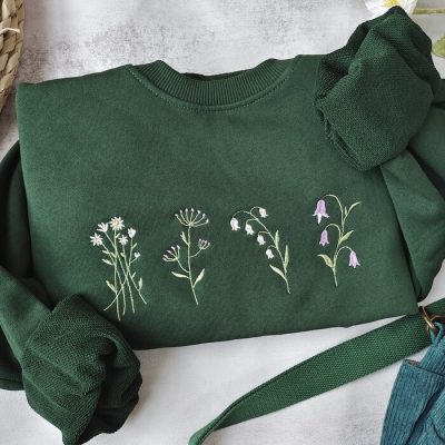 Cute Wildflowers Embroidered Crewneck-Dark Green Daisy Sweatshirt-Floral Embroidered Sweatshirt-Gifts For Her