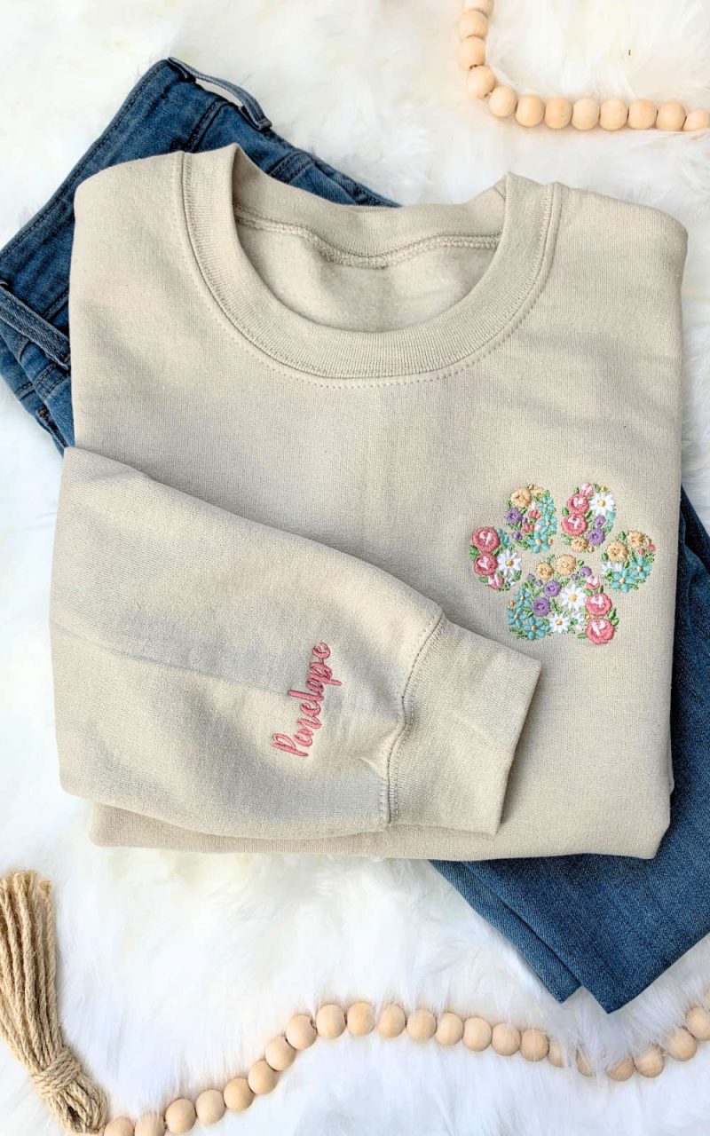 Embroidered Dog Sweatshirt 2D Crewneck Sweatshirt